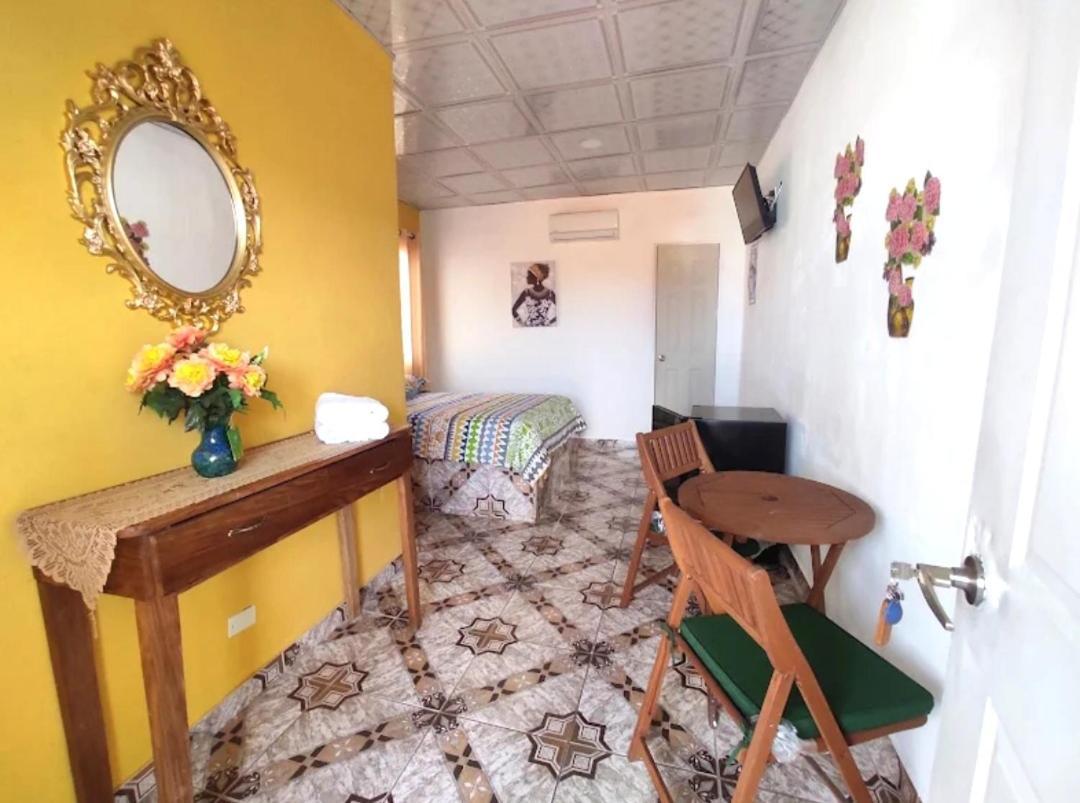Belo Bay Apartment Hotel Portobelo Esterno foto